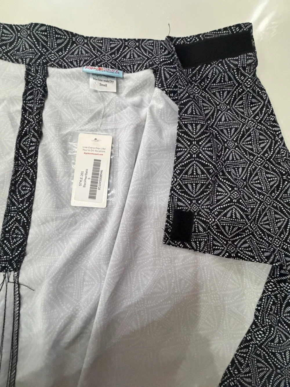 NWT Ripskirt Hawaii Black & White Geo A-Line Wrap Adjustable Skirt, S